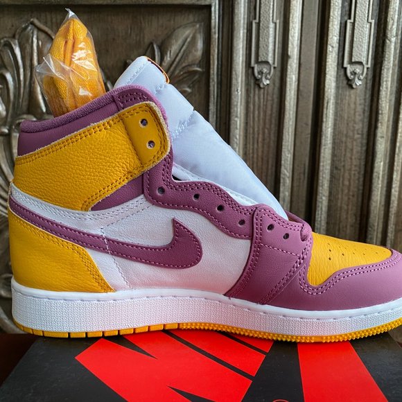 Nike Air Jordan 1 High OG "Brotherhood" (GS) - Youth 6/Women's 7.5/Men's 6 - Picture 4 of 12